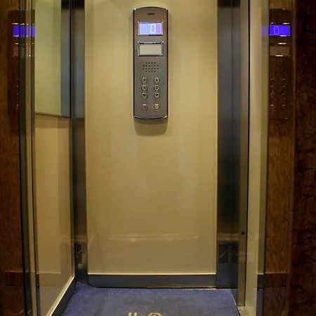Adria Hotel 3*